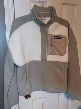 Columbia Grey & White Sherpa Pullover